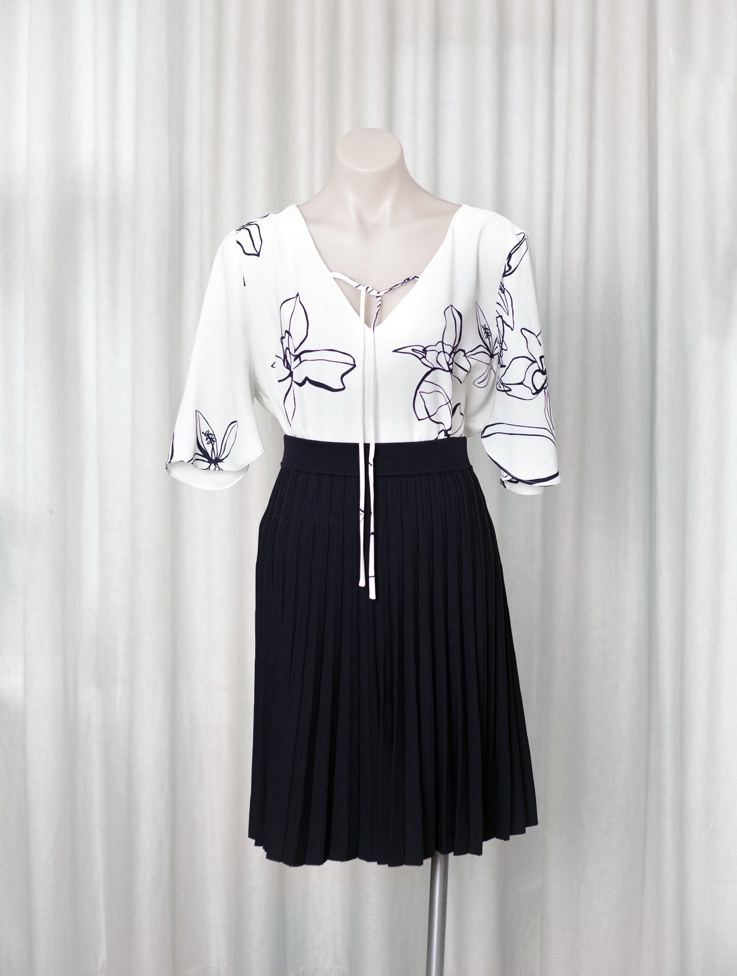 Veronica Maine top -Size 16