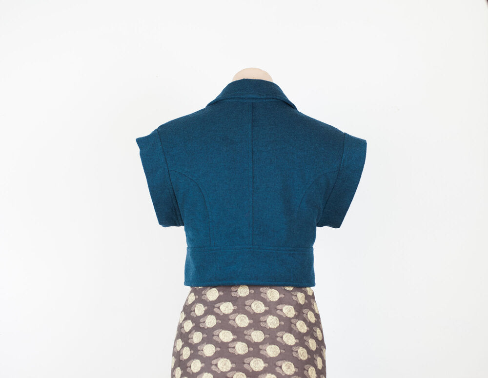 Cute, Structured Green Top with a touch of Teal!