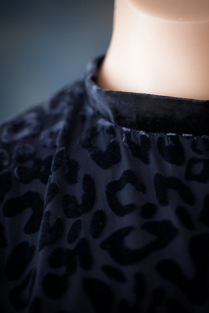 cut out velvet midnight blue dress cocktail dress evening wear preloved fashion recycled clothing